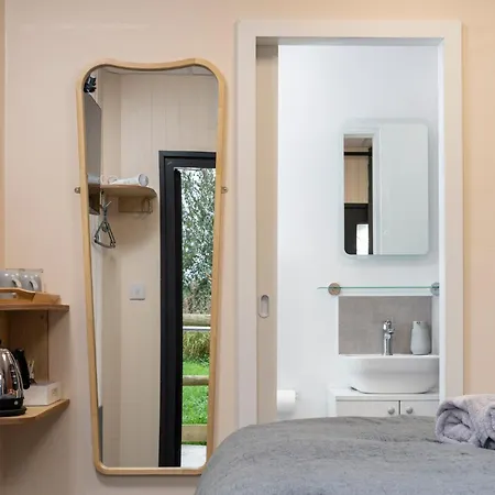 Capsule hotel Nodpod